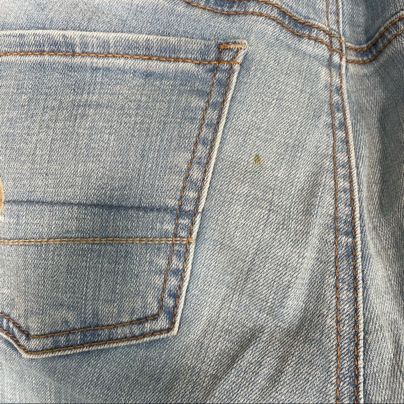 American Eagle Light Wash Embroidery Jeggings - Picture 9 of 9